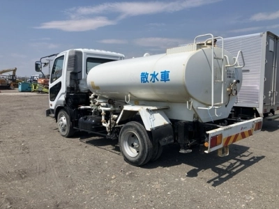 MITSUBISHI FUSO FIGHTER