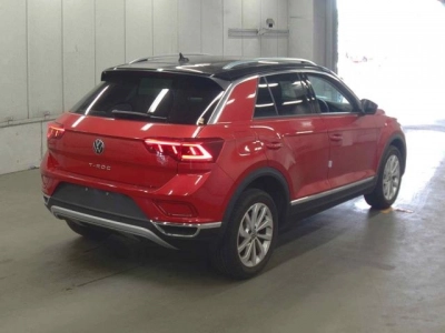 VOLKSWAGEN T-ROC