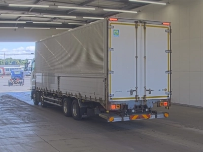 ISUZU GIGA