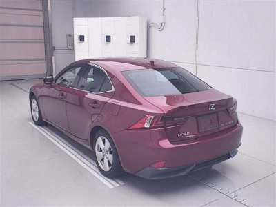 LEXUS IS