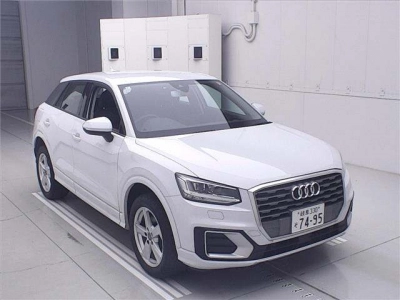 AUDI Q2