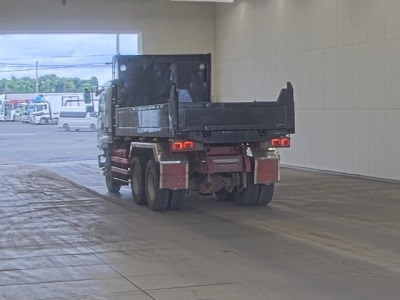 ISUZU GIGA
