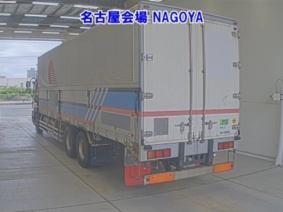ISUZU GIGA