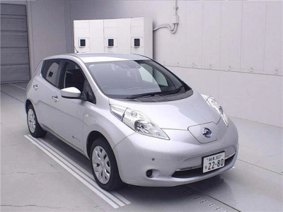 NISSAN LEAF