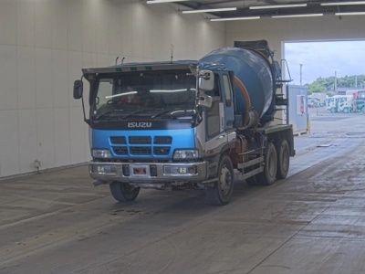 ISUZU GIGA