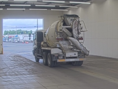 ISUZU GIGA