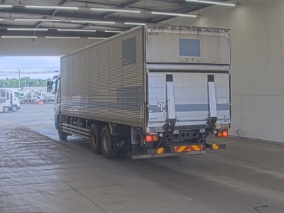 MITSUBISHI FUSO SUPER GREAT