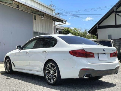 BMW 5 SERIES