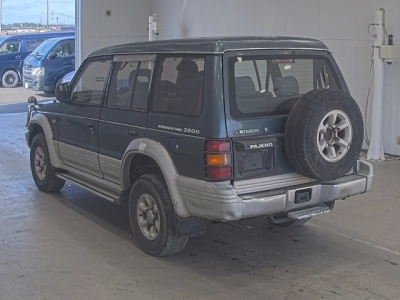MITSUBISHI PAJERO