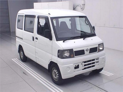 NISSAN CLIPPER