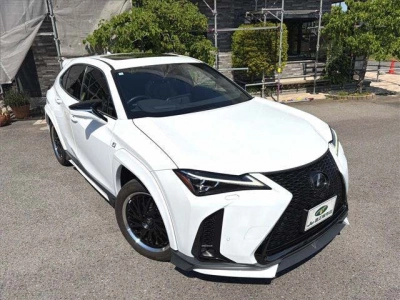 LEXUS UX