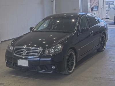 NISSAN FUGA