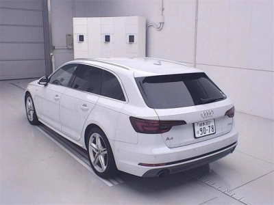 AUDI A4 AVANTE