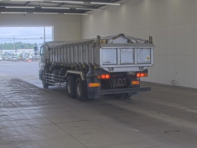 ISUZU GIGA