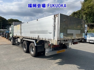 ISUZU GIGA