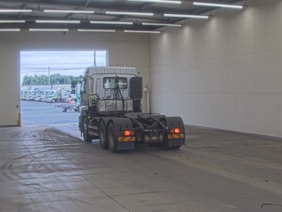 ISUZU GIGA
