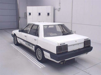 NISSAN SKYLINE