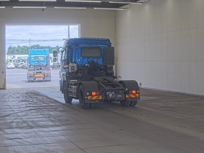ISUZU GIGA