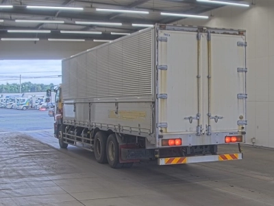 ISUZU GIGA