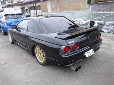 NISSAN SKYLINE