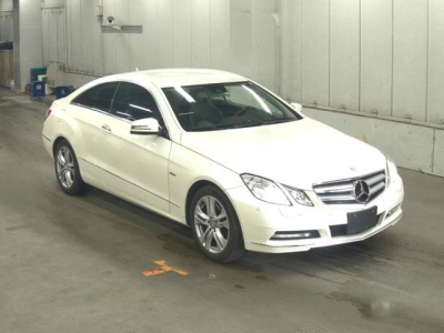 MERCEDES BENZ E CLASS