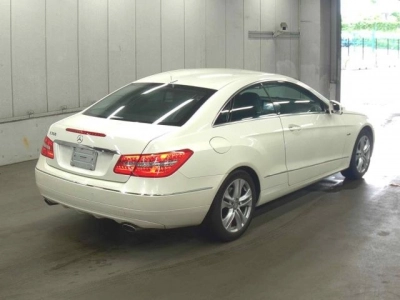 MERCEDES BENZ E CLASS