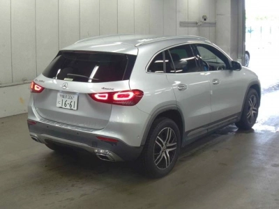 MERCEDES BENZ GLA
