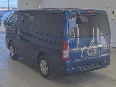 TOYOTA REGIUS ACE
