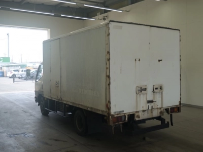 MITSUBISHI CANTER