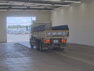 ISUZU GIGA