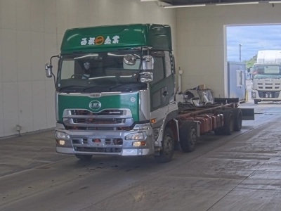 NISSAN UD