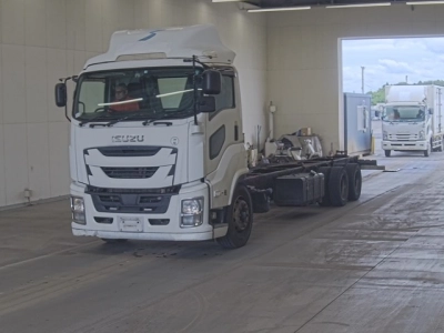 ISUZU GIGA