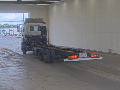 ISUZU GIGA