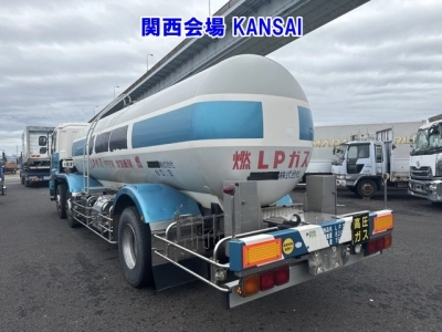 ISUZU GIGA