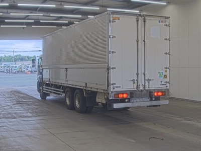 ISUZU GIGA