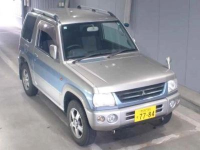 MITSUBISHI PAJERO MINI