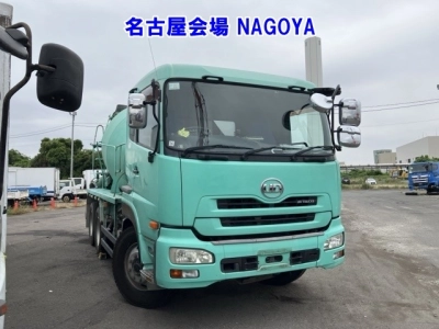 NISSAN UD