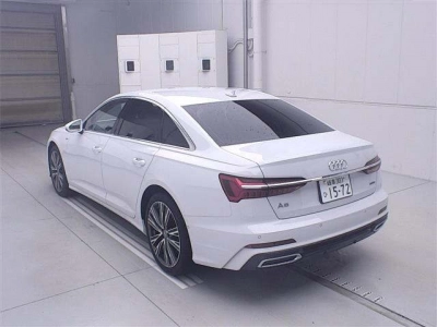 AUDI A6 AVANTE