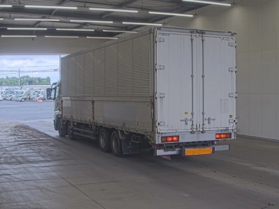 MITSUBISHI FUSO SUPER GREAT