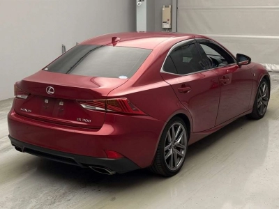 LEXUS IS