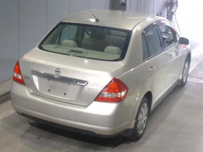 NISSAN TIIDA LATIO