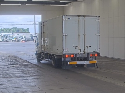 MITSUBISHI FUSO FIGHTER