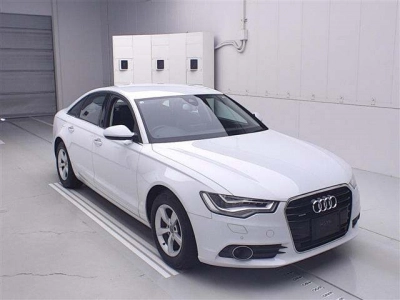 AUDI A6 AVANTE