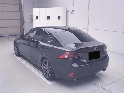 LEXUS IS