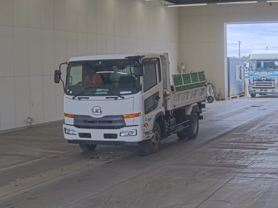 NISSAN UD