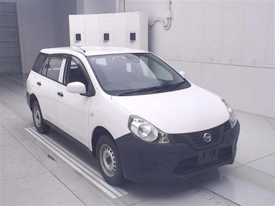 NISSAN AD