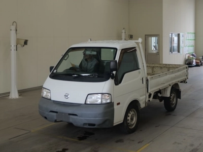 NISSAN VANETTE TRUCK