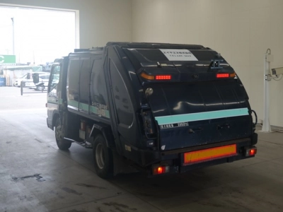 MITSUBISHI CANTER