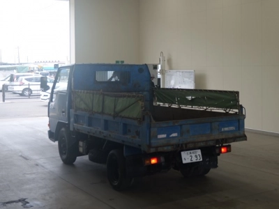 MITSUBISHI CANTER