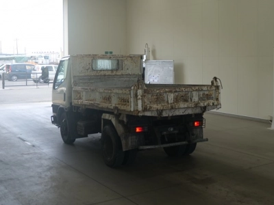 MITSUBISHI CANTER